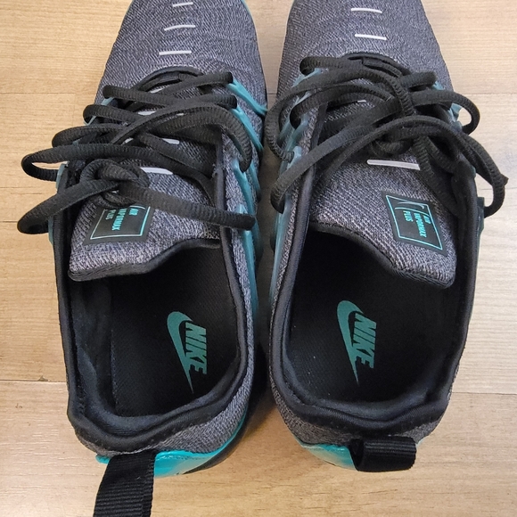 vapormax plus eagles